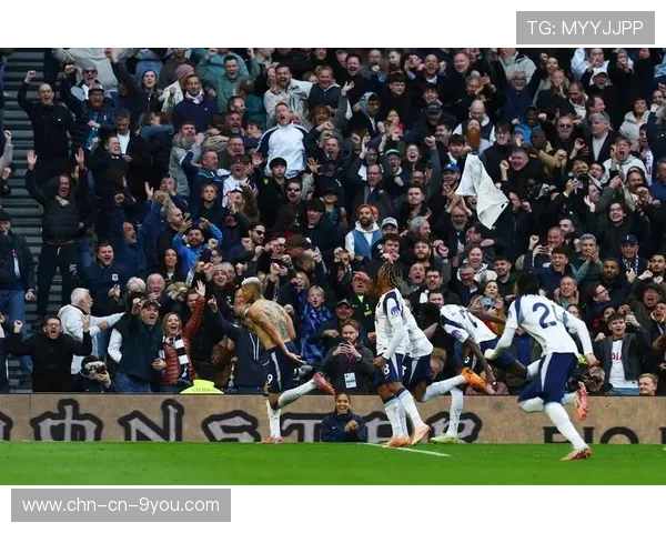 补时绝平真相曝光：曼联战术调整与定位球细节大复盘