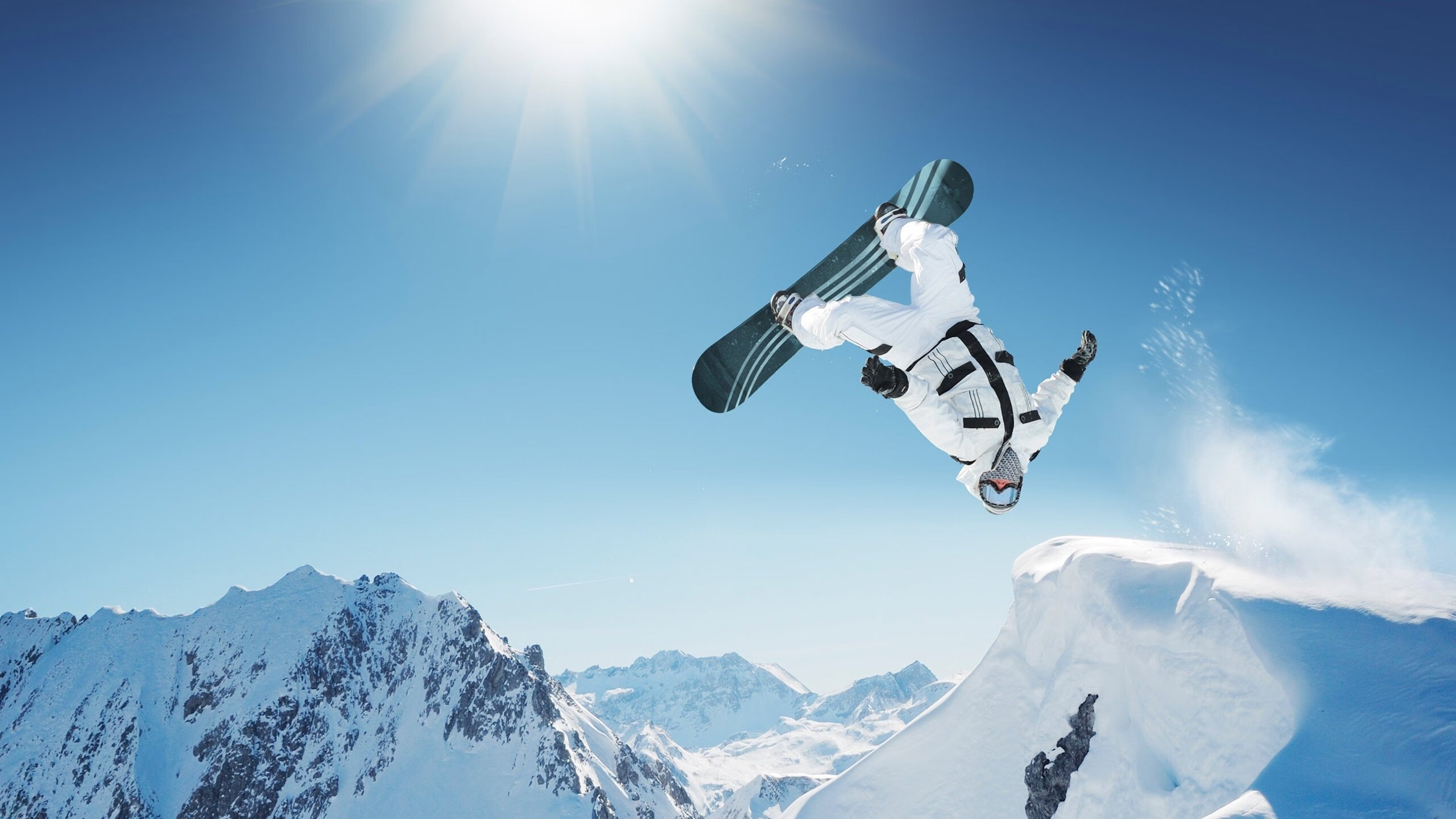 “马科斯·梅特罗的防守战术与进攻突破,助力美洲狮队崭露头角”